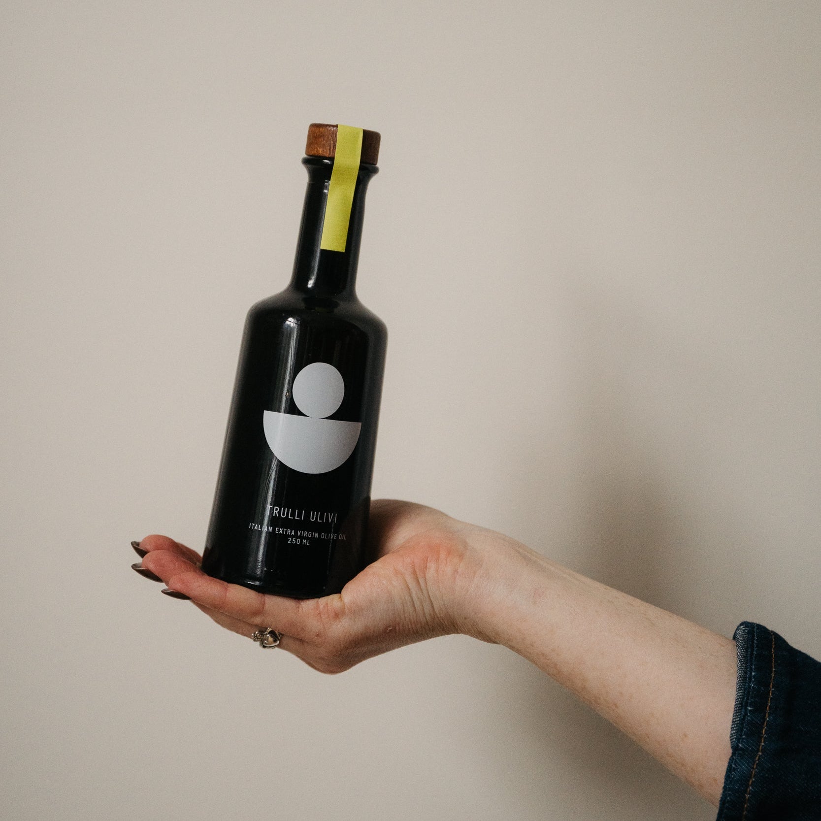 250ml Bottle of Early Harvest Unfiltered Oil